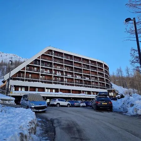 Casa Degli Sciatori Sul Cervino 아파트