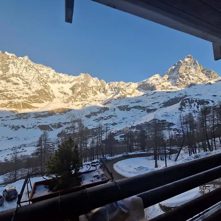 Casa Degli Sciatori Sul Cervino